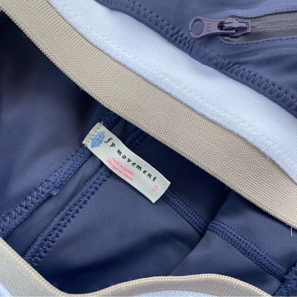 Free People FP Movement Dusty Purple High Rise Ankle Length Leggings Size Small - Picture 5 of 8